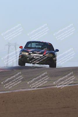 media/Oct-26-2025-CalClub SCCA (Sun) [[8ce1e69566]]/Group 5/Grapevine/